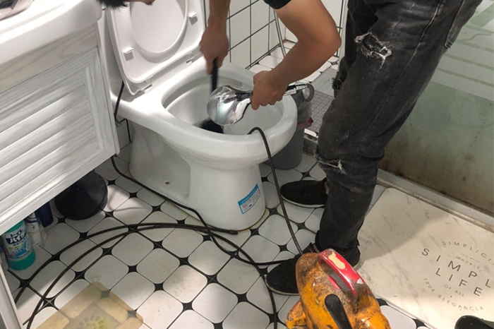 北泉镇马桶堵塞自己疏通还是找师傅？专业上门服务让你省时更省心